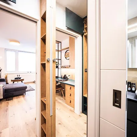 Dh Vankovka Design 1kk - 1 Min Vankovka, Bus, Train - Netflix, Smarttv, Free Nespresso, Free Parking