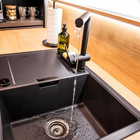 Dh Vankovka Design 1kk - 1 Min Vankovka, Bus, Train - Netflix, Smarttv, Free Nespresso, Free Parking *